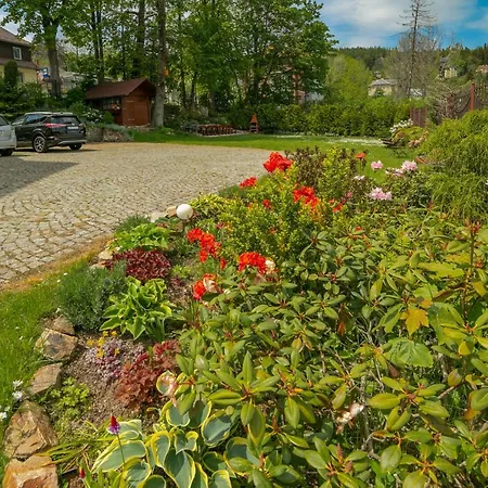 Willa Sudety Polozona W Najlepszej Czesci Karpacza, 10 Minut Pieszo Do Wyciagu Na Kope, Szlakow Gorskich, Swiatyni Wang, Bezplatny Parking, Duzy Ogrod Vendégház Karpacz