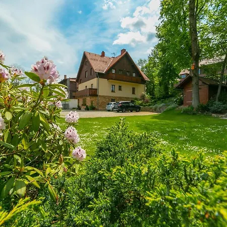 Willa Sudety Polozona W Najlepszej Czesci Karpacza, 10 Minut Pieszo Do Wyciagu Na Kope, Szlakow Gorskich, Swiatyni Wang, Bezplatny Parking, Duzy Ogrod Vendégház 3*