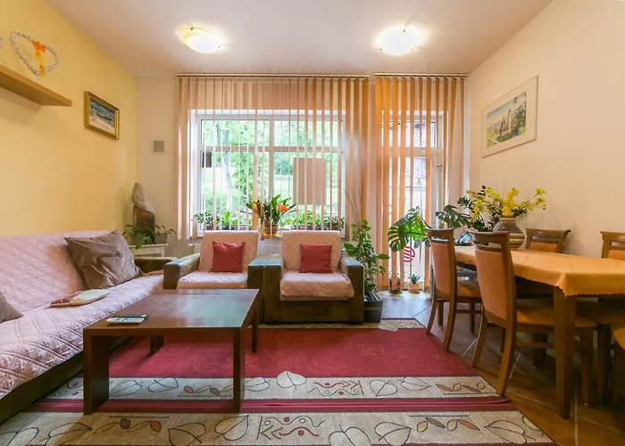 Sudety Blisko Szlakow Gorskich I Wyciagow Narciarskich, Prywatny Bezplatny Parking 3* Karpacz