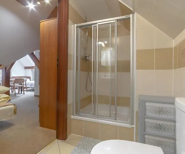 Sudety Blisko Szlakow Gorskich I Wyciagow Narciarskich, Prywatny Bezplatny Parking 3* Karpacz