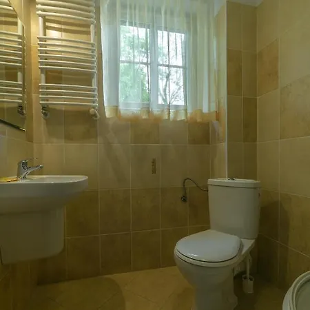 בית הארחה Sudety Blisko Szlakow Gorskich I Wyciagow Narciarskich, Prywatny Bezplatny Parking קרפאז'