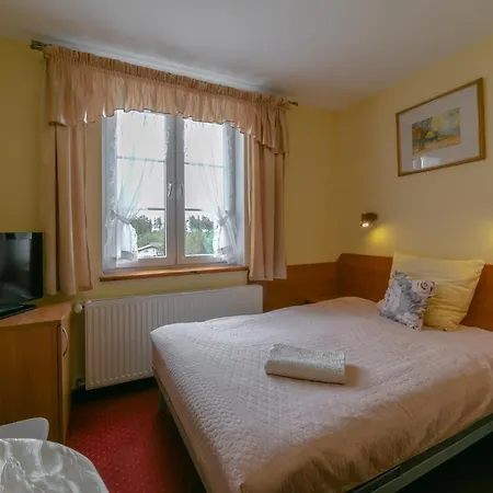 Sudety Blisko Szlakow Gorskich I Wyciagow Narciarskich, Prywatny Bezplatny Parking קרפאז'