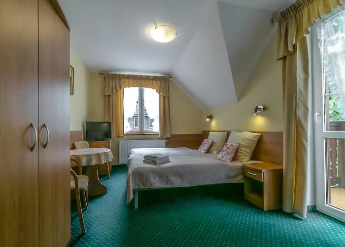 Sudety Blisko Szlaków Górskich I Wyciągów Narciarskich, Prywatny Bezpłatny Parking 3*