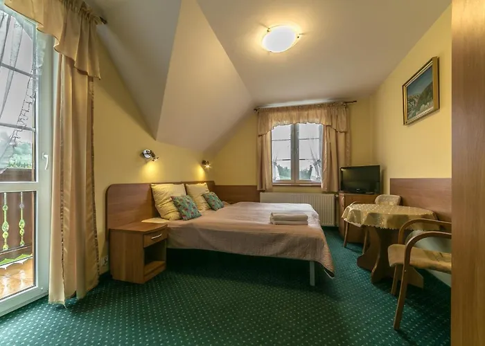 Sudety Blisko Szlaków Górskich I Wyciągów Narciarskich, Prywatny Bezpłatny Parking 3*