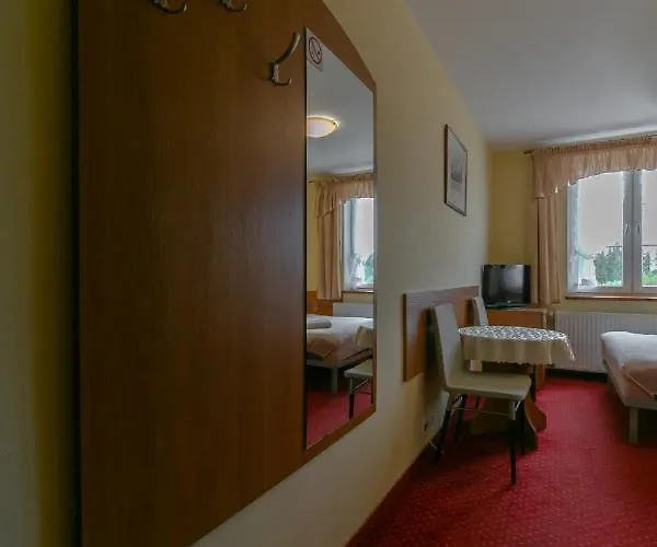 Sudety Blisko Szlakow Gorskich I Wyciagow Narciarskich, Prywatny Bezplatny Parking Penzion