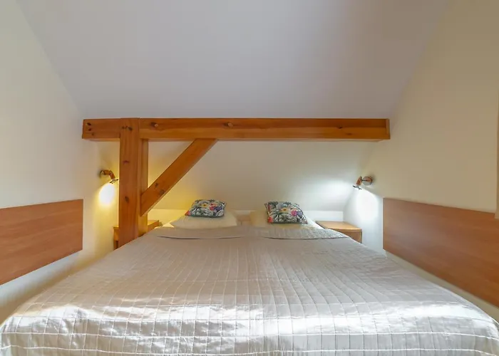 Sudety Blisko Szlaków Górskich I Wyciągów Narciarskich, Prywatny Bezpłatny Parking 3*