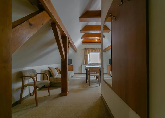 Sudety Blisko Szlakow Gorskich I Wyciagow Narciarskich, Prywatny Bezplatny Parking Penzion